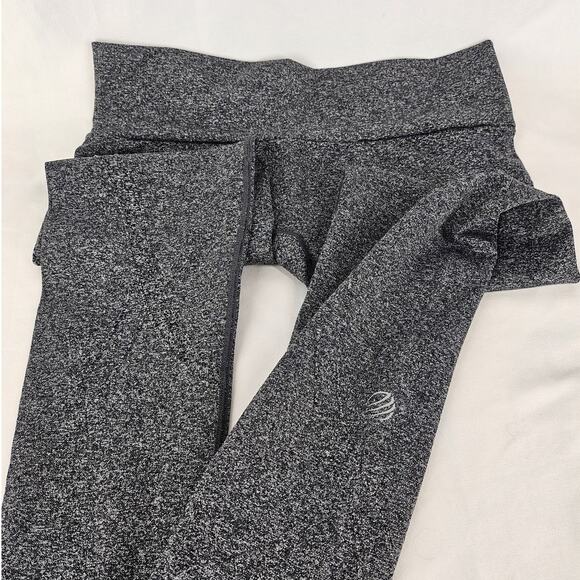 MPG WOMEN'S GRAY ATHLETIC WORKOUT COMPRESSION LEGGINGS – SIZE MEDIUM - Picture 5 of 10